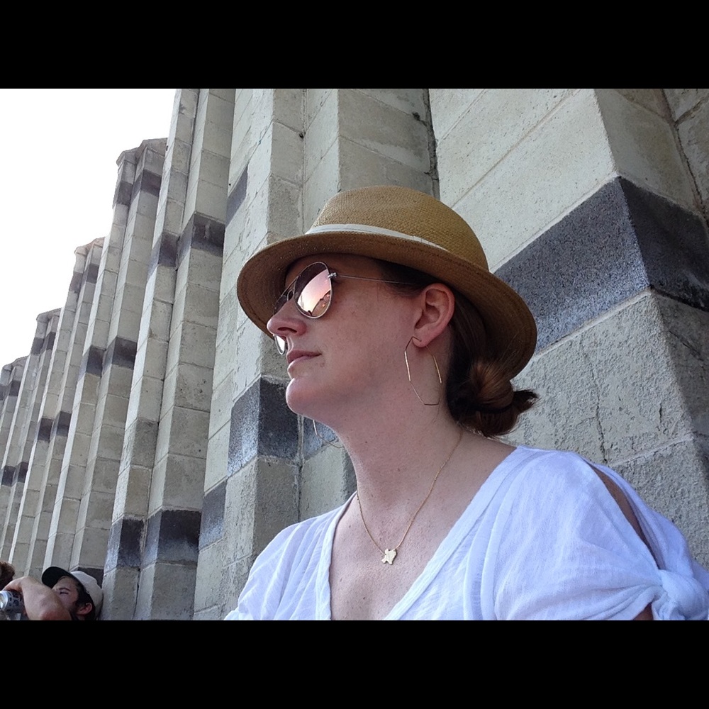 Meet your Posher, Leslie